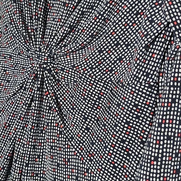 💥Brand New!💥 Daisy Fuentes 3/4 Length-Sleeve V-Neck Top - SIZE LG - Picture 2 of 7